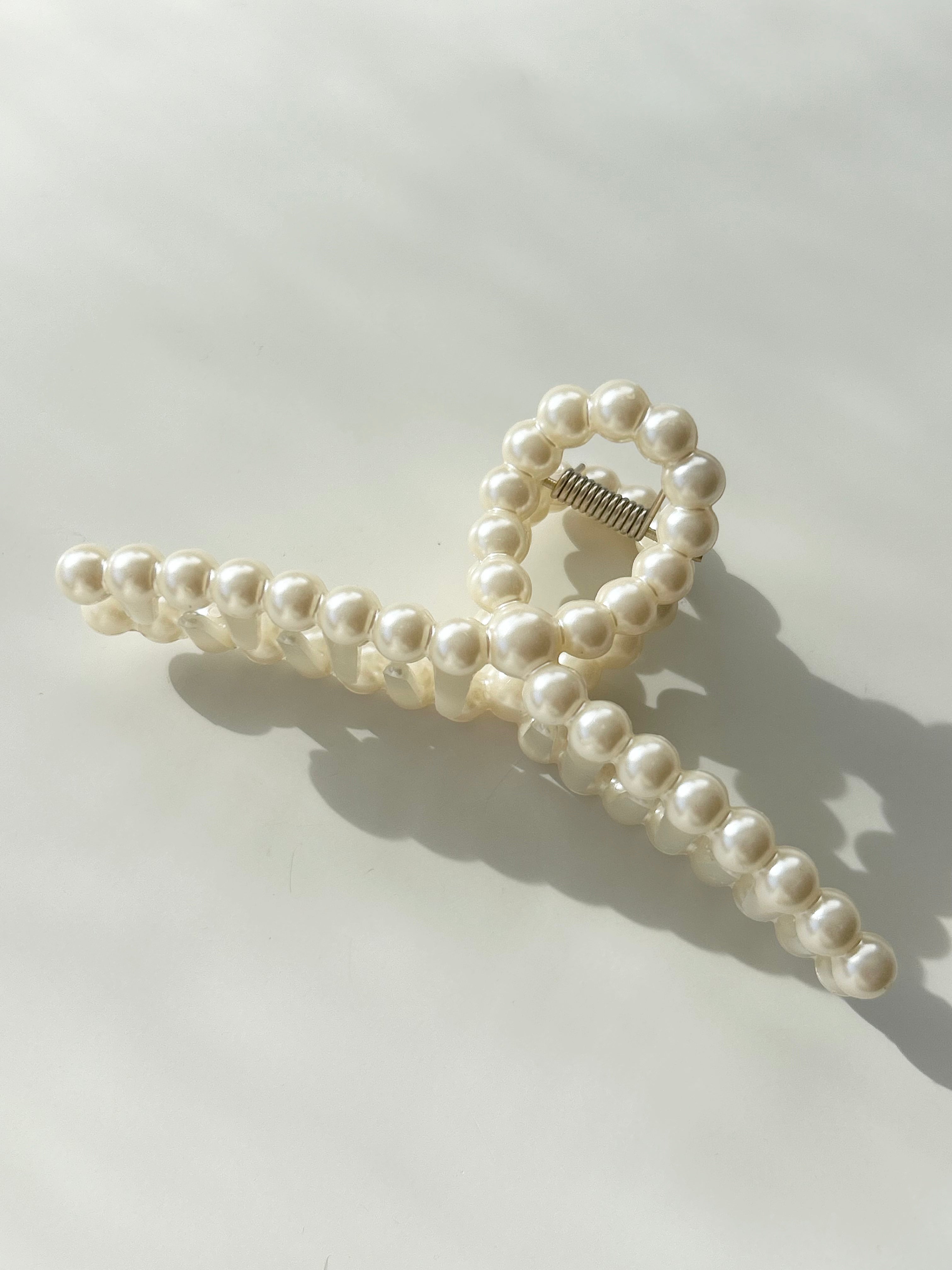 Pearl Claw Clip