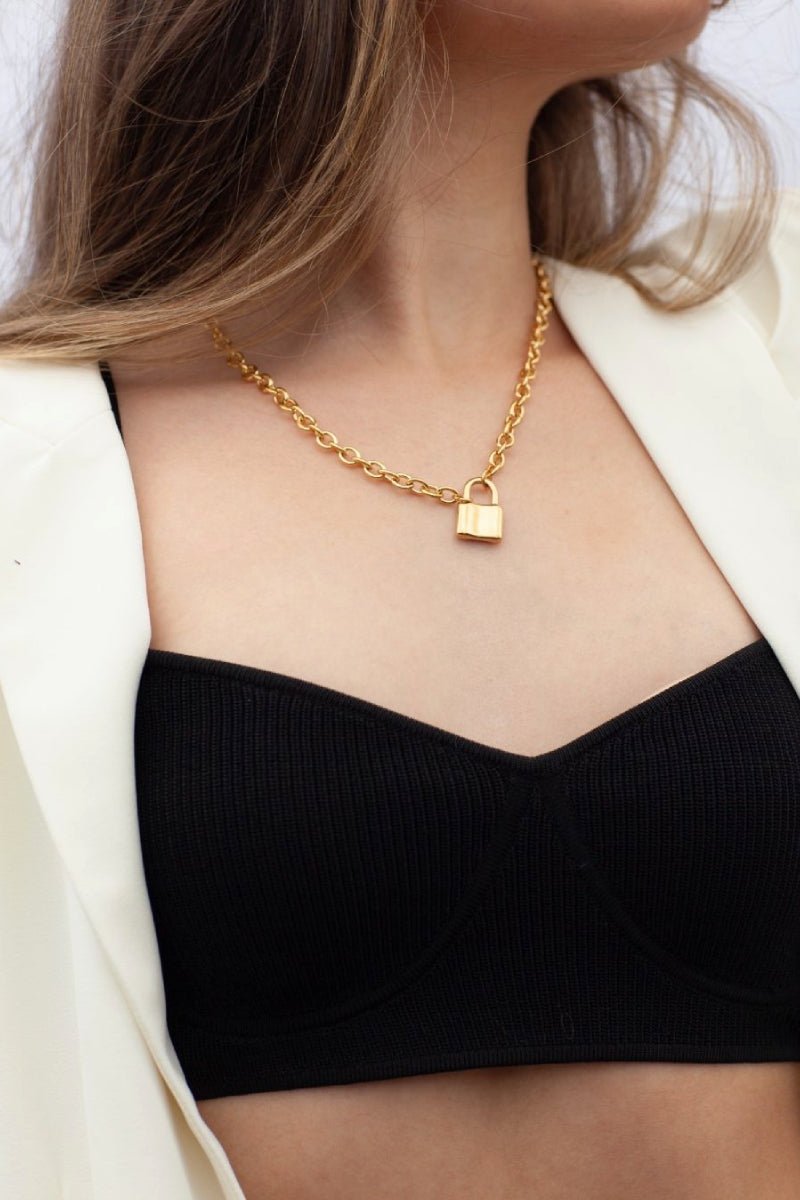 Scarlet Necklace - Live By Gold